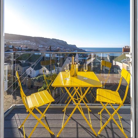 Bright & Beautiful 4 Bedroom House With Sea Views Portland Exterior photo