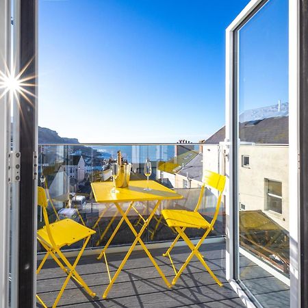 Bright & Beautiful 4 Bedroom House With Sea Views Portland Exterior photo